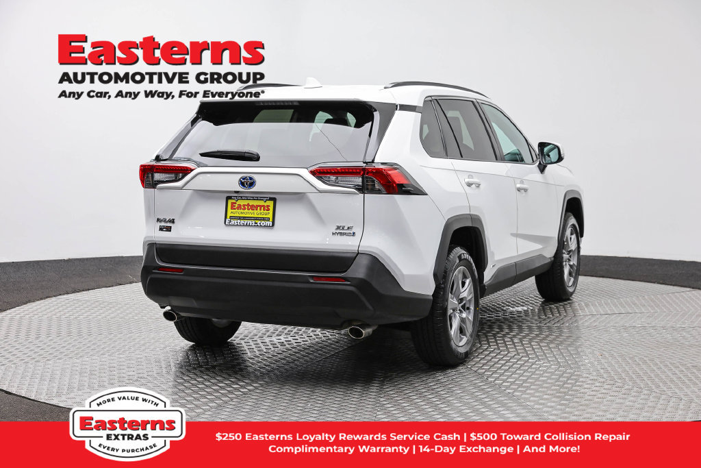Used 2024 Toyota RAV4 XLE w/ Convenience Package AWD/4WD image 6