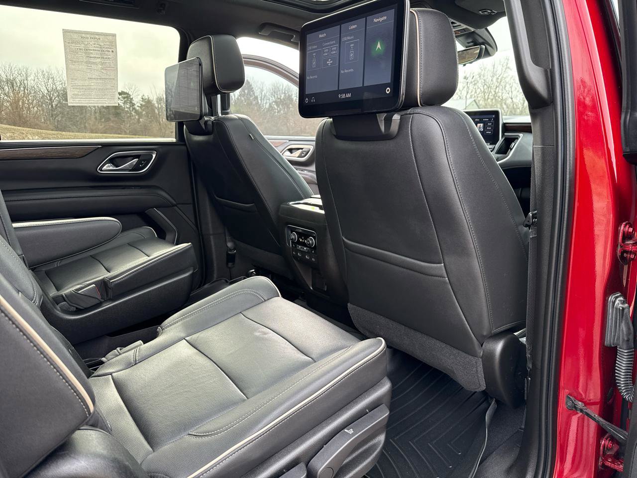 Used 2021 Chevrolet Suburban Premier w/ Premium Package image 32