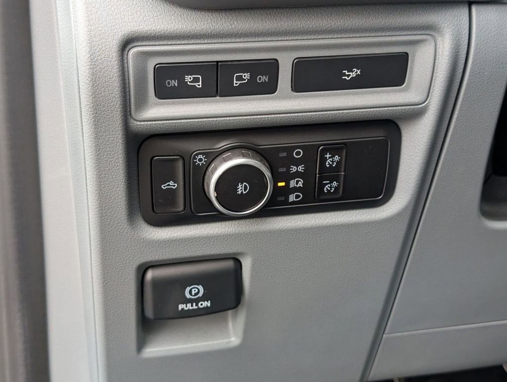 New 2024 Ford F150 XLT w/ Equipment Group 302A MID image 39