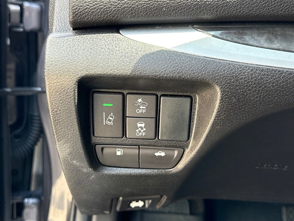 Used 2018 Acura TLX w/ Technology Package FWD image 25