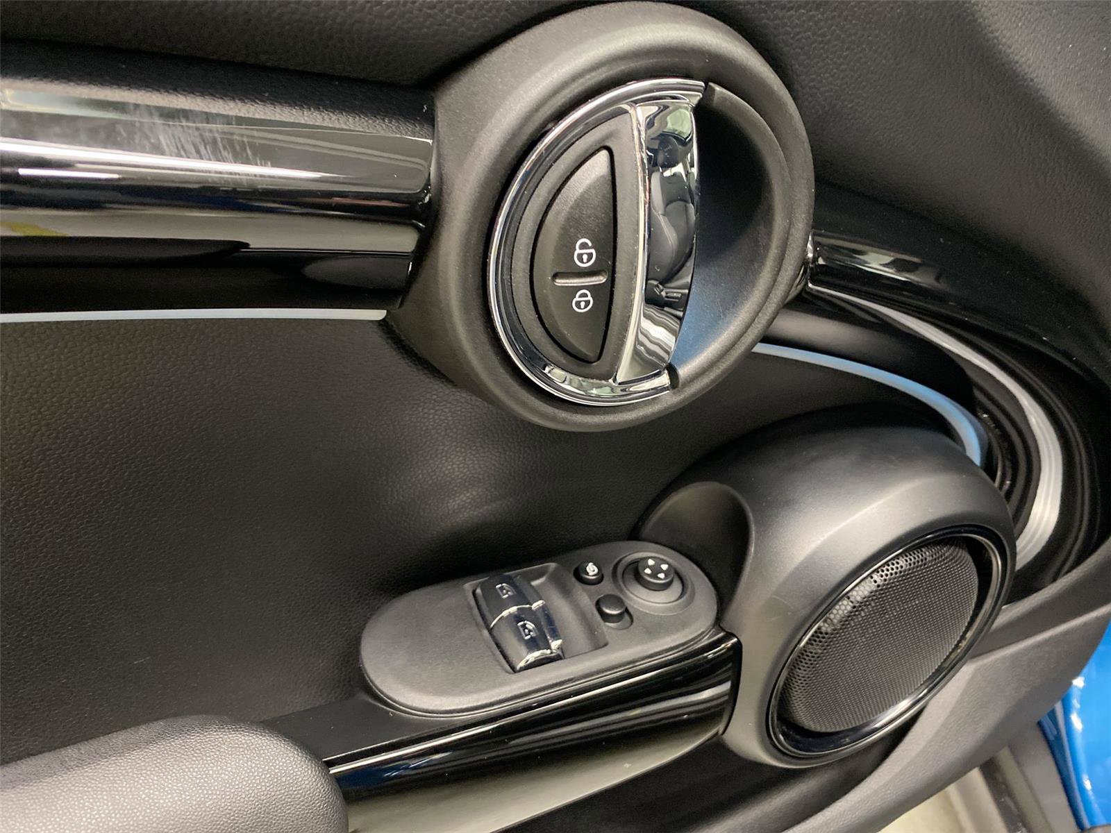 Certified 2023 MINI Cooper SE image 19