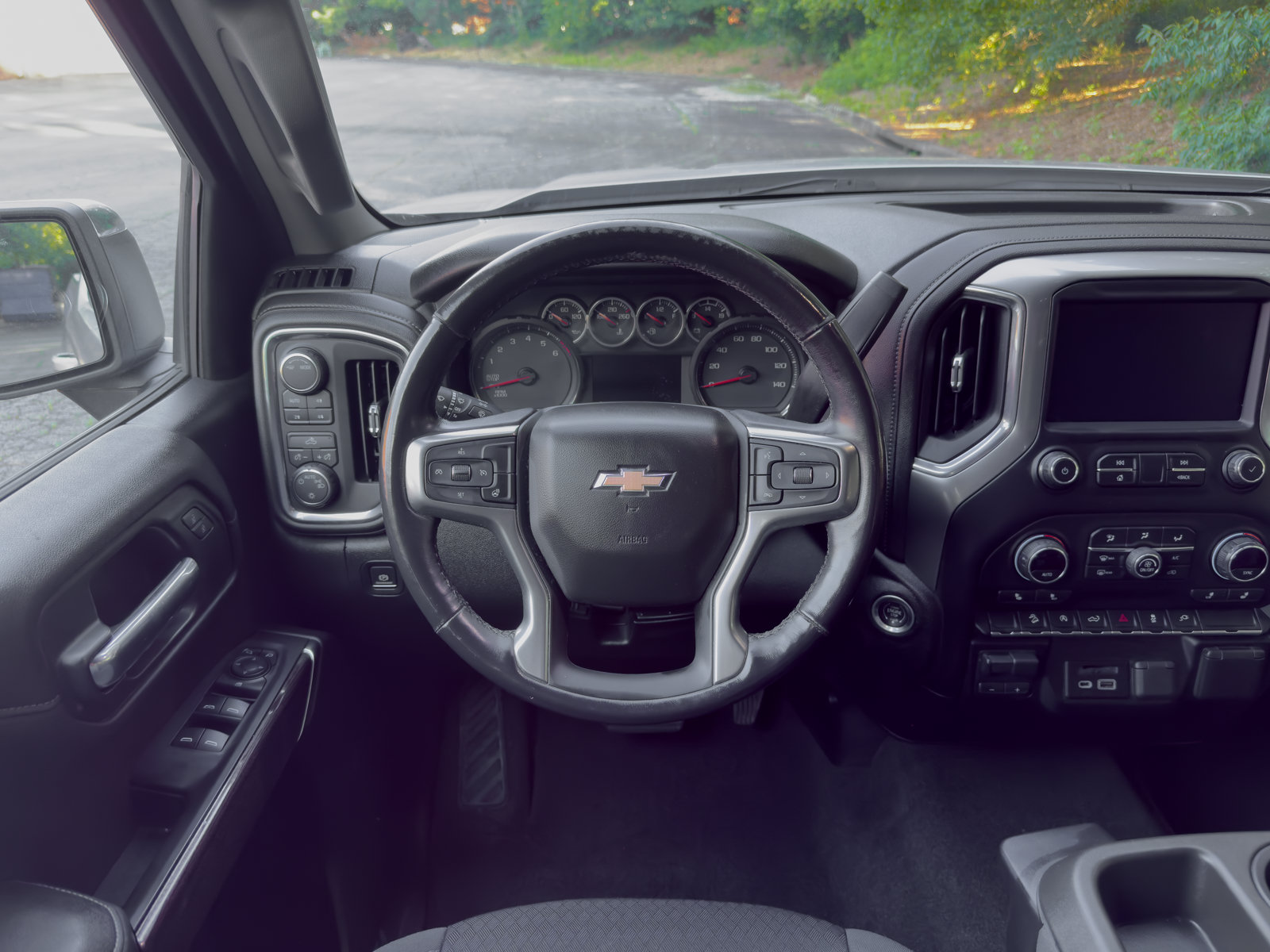 Used 2020 Chevrolet Silverado 1500 LT w/ All-Star Edition AWD/4WD image 6