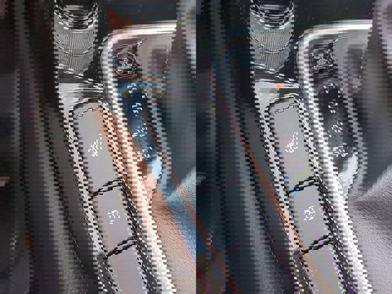 Used 2024 Kia Seltos EX FWD image 23