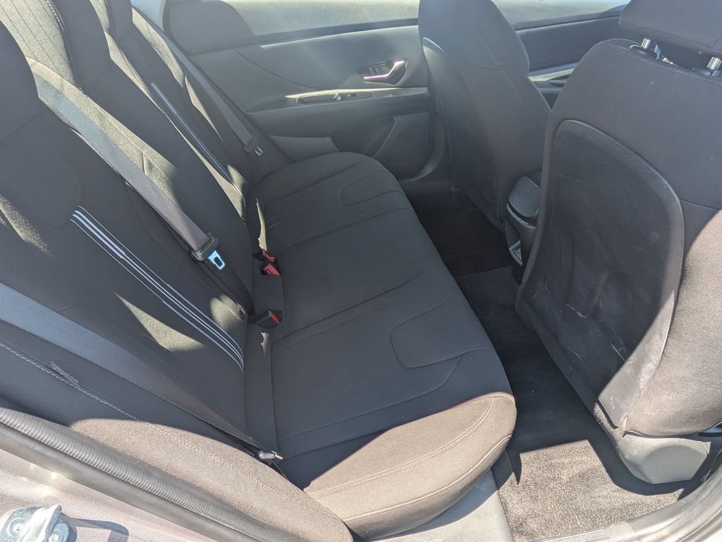 Certified 2024 Hyundai Elantra SEL FWD image 28
