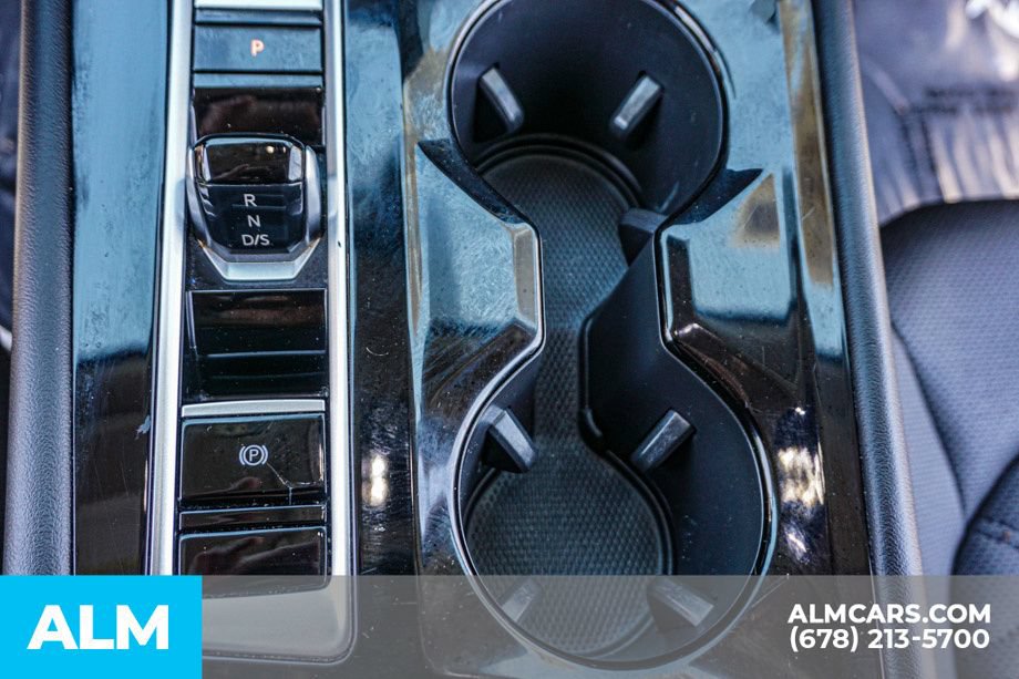 Used 2025 Volkswagen Atlas SE FWD image 45