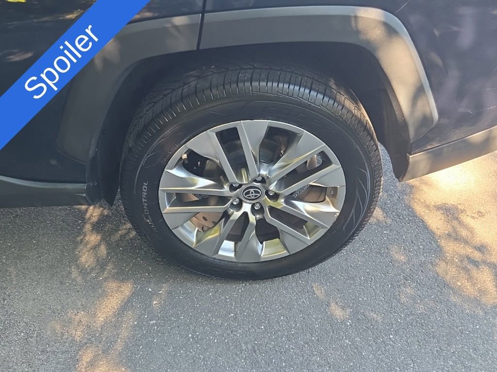 Used 2019 Toyota RAV4 XLE Premium image 39