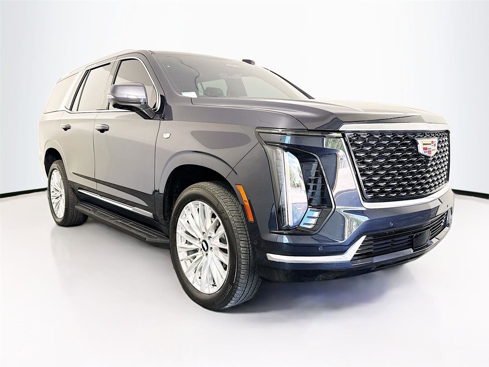 Used 2025 Cadillac Escalade Premium Luxury AWD/4WD image 19