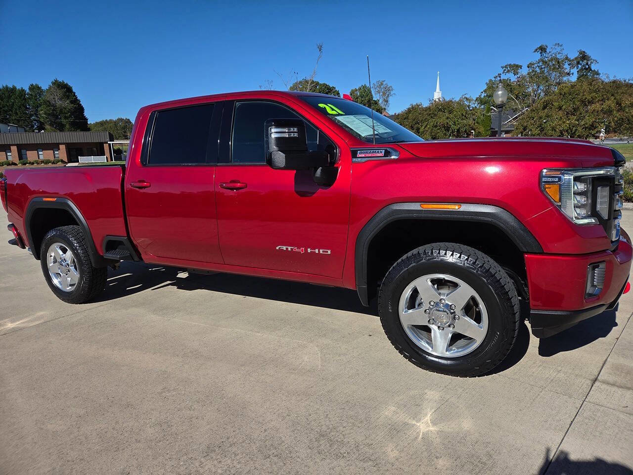 Used 2021 GMC Sierra 2500 AT4 image 2