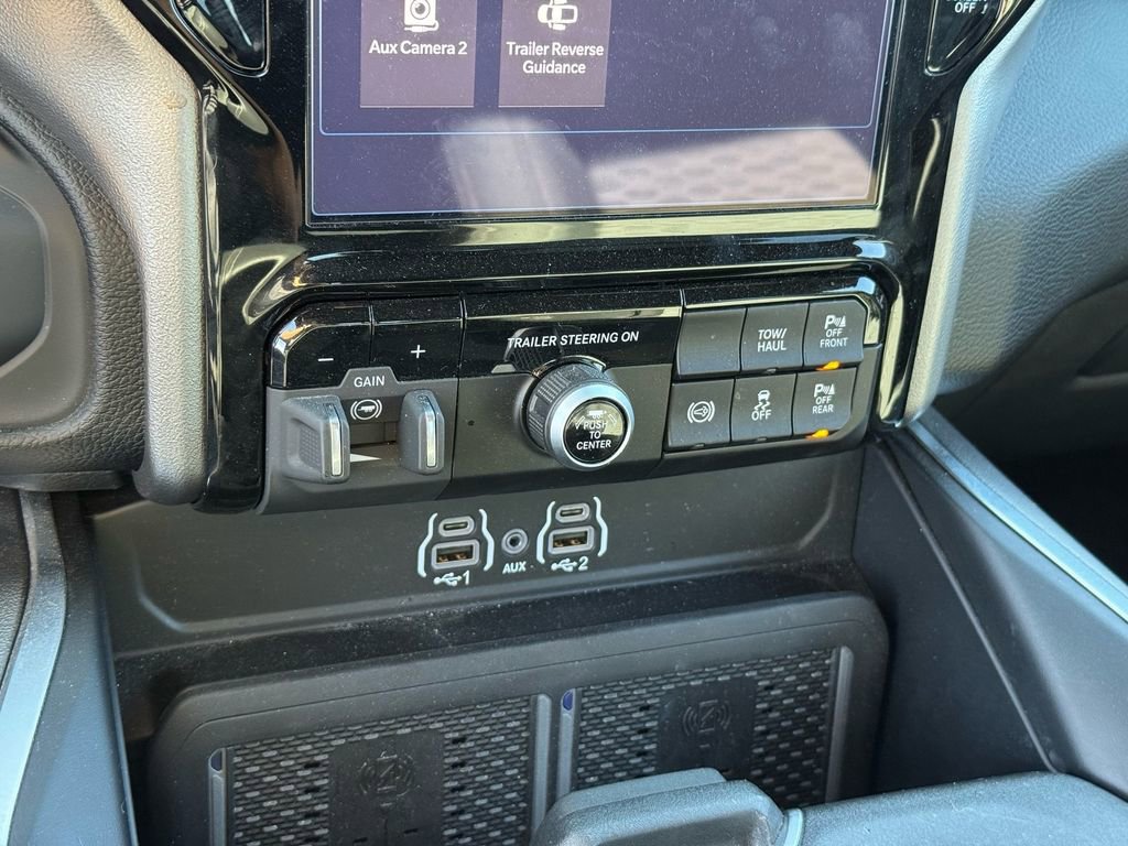 Used 2025 RAM 3500 Big Horn image 33