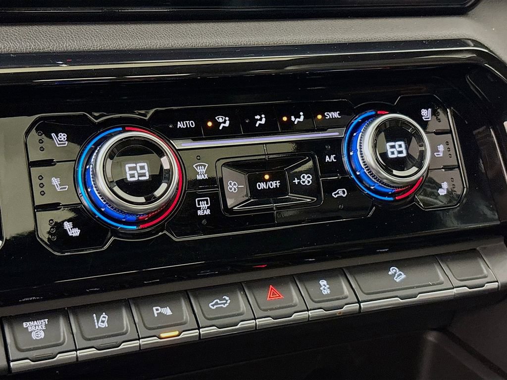 Used 2024 GMC Sierra 3500 AT4 w/ AT4 Premium Plus Package image 20