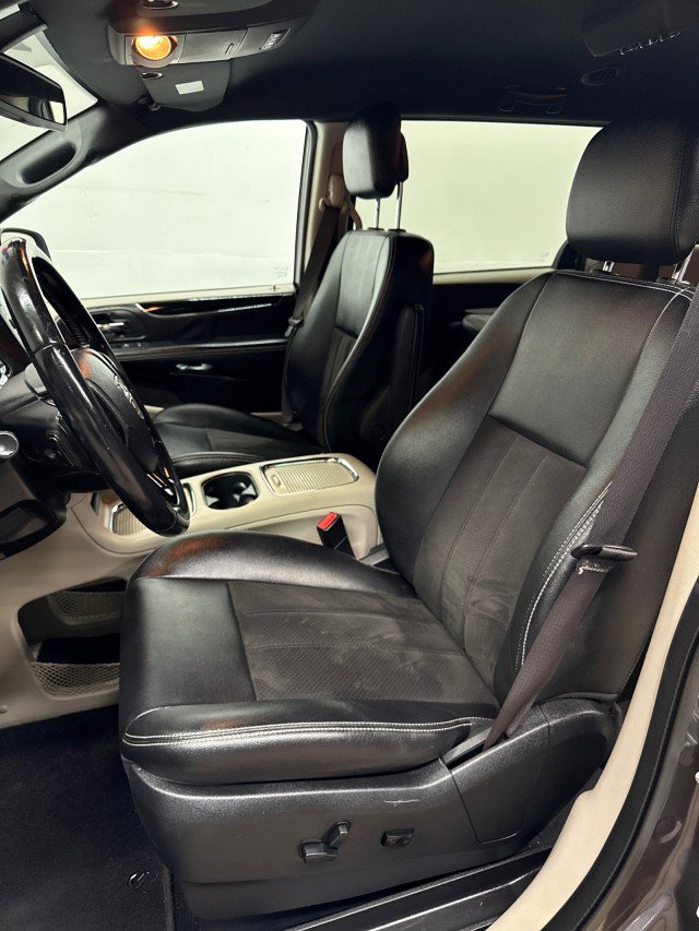 Used 2019 Dodge Grand Caravan SXT FWD image 33