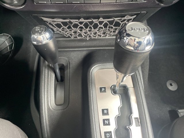 Used 2015 Jeep Wrangler Sahara w/ Connectivity Group image 23