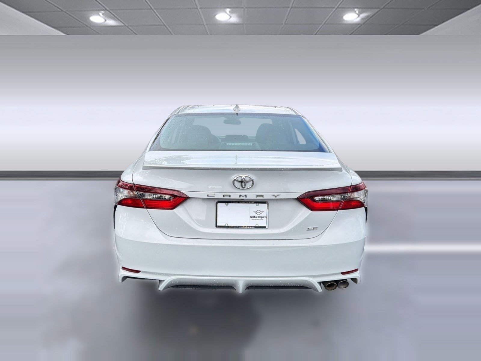 Used 2024 Toyota Camry SE image 10