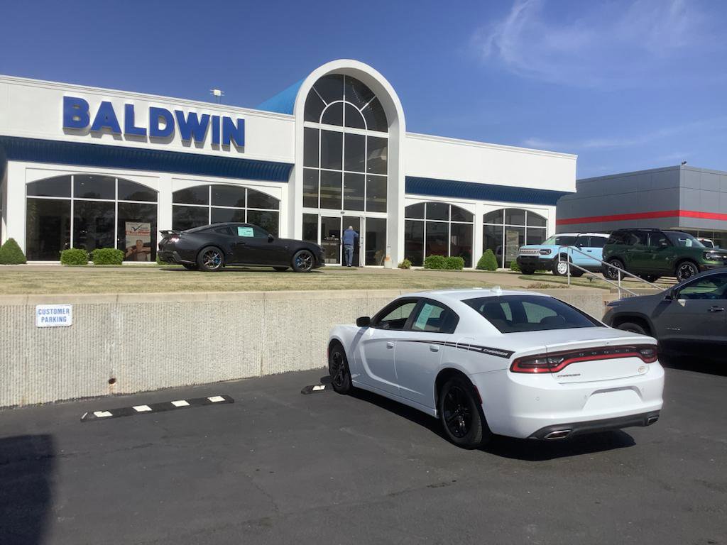 Used 2023 Dodge Charger SXT image 5