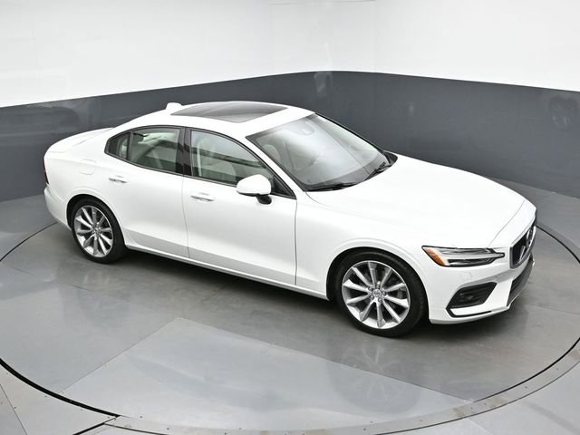 Used 2020 Volvo S60 T5 Momentum FWD image 37