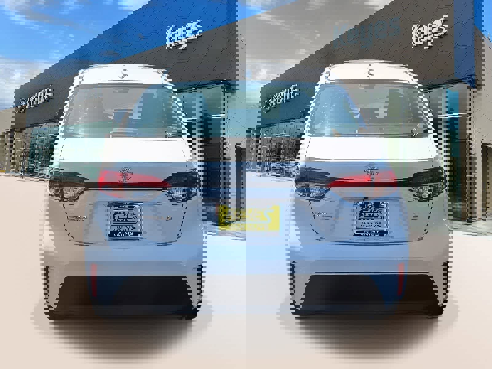 Used 2024 Toyota Corolla LE image 6