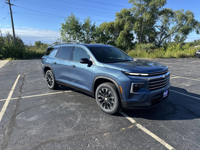 New 2026 Chevrolet Traverse LT w/ Sun and Wheel Package image 3