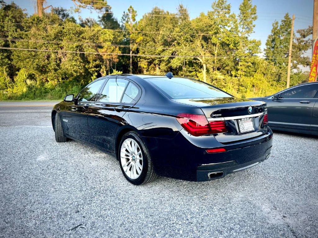 Used 2015 BMW 750i xDrive image 2