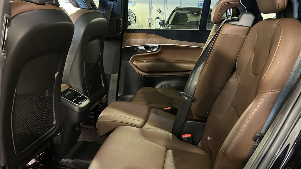 Certified 2023 Volvo XC90 B6 Plus w/ Protection Package Premier AWD/4WD image 24