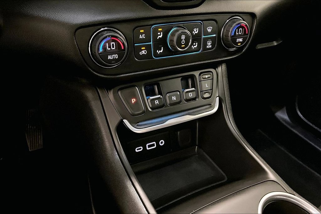 Used 2021 GMC Terrain SLE w/ Driver Convenience Package AWD/4WD image 16