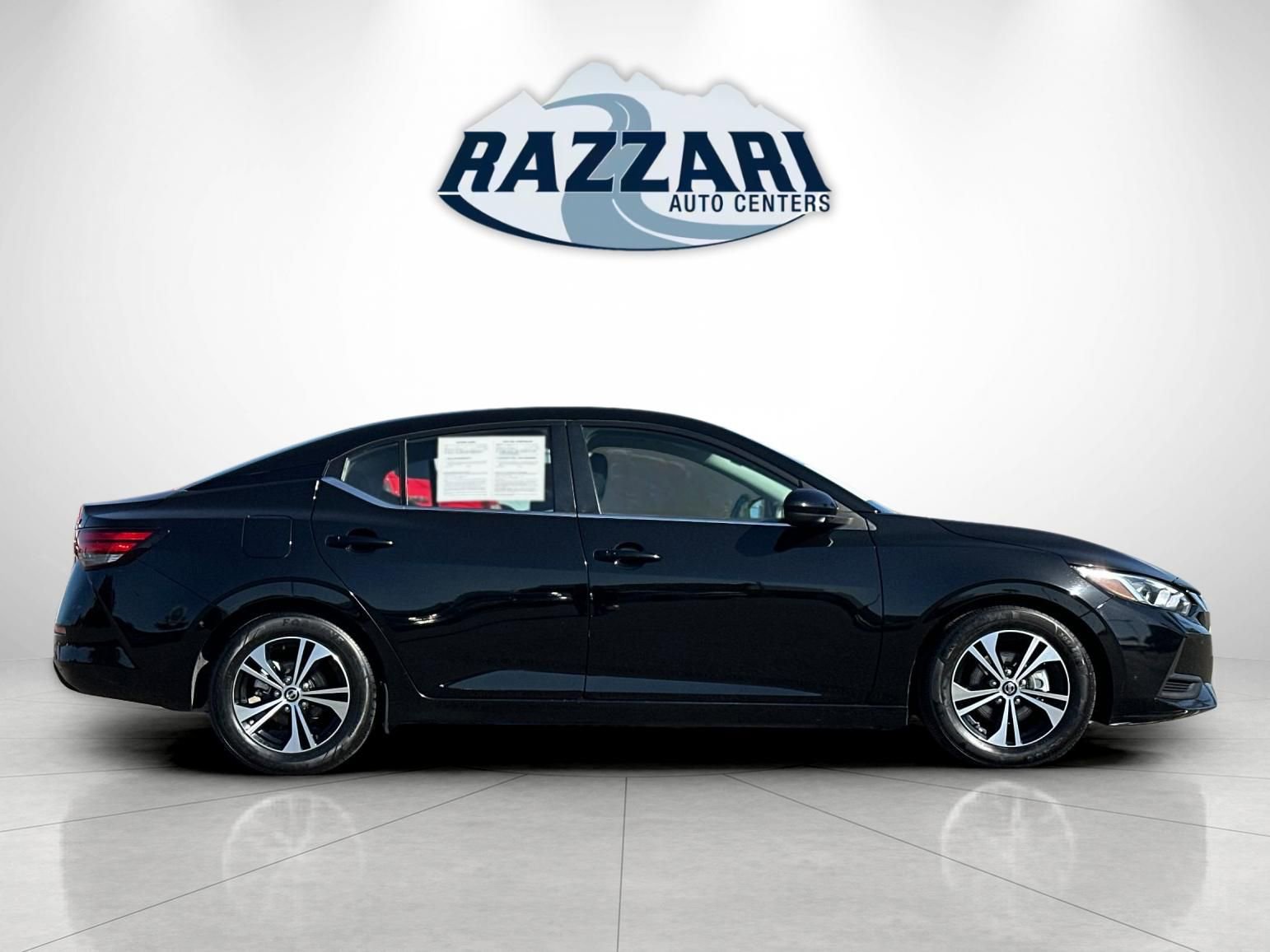 Used 2022 Nissan Sentra SV FWD image 2