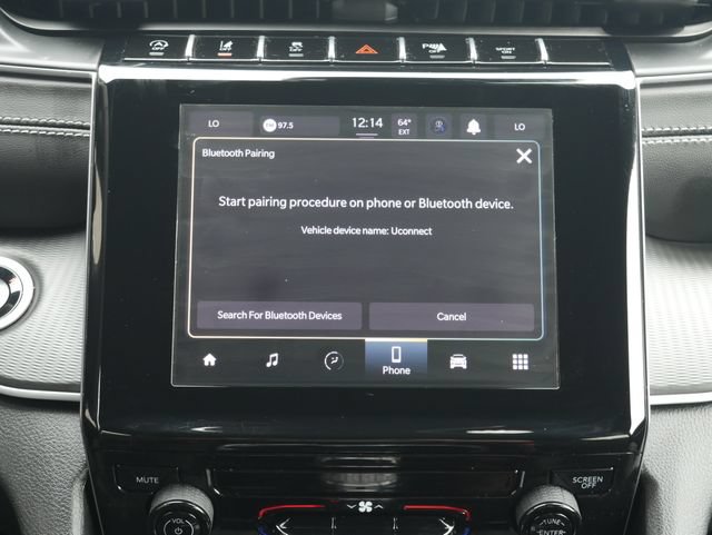 Used 2025 Jeep Grand Cherokee Laredo X AWD/4WD image 4