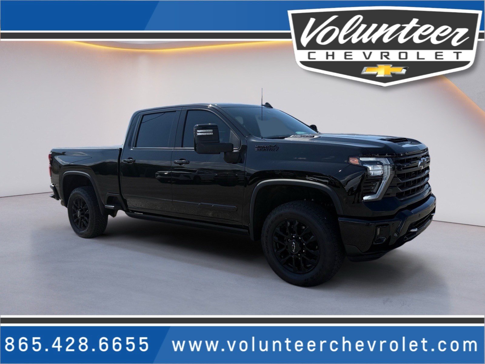 Used 2025 Chevrolet Silverado 2500 High Country w/ Midnight Edition AWD/4WD image 1