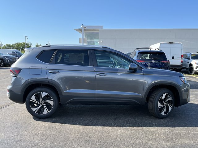 New 2026 Volkswagen Taos SE AWD/4WD image 8