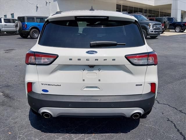Used 2022 Ford Escape Titanium FWD image 5