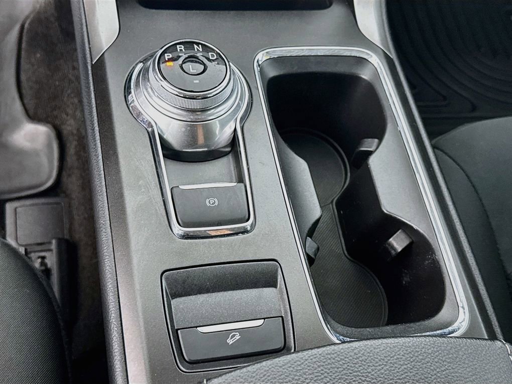 Used 2017 Ford Fusion SE w/ Fusion SE Technology Package image 21