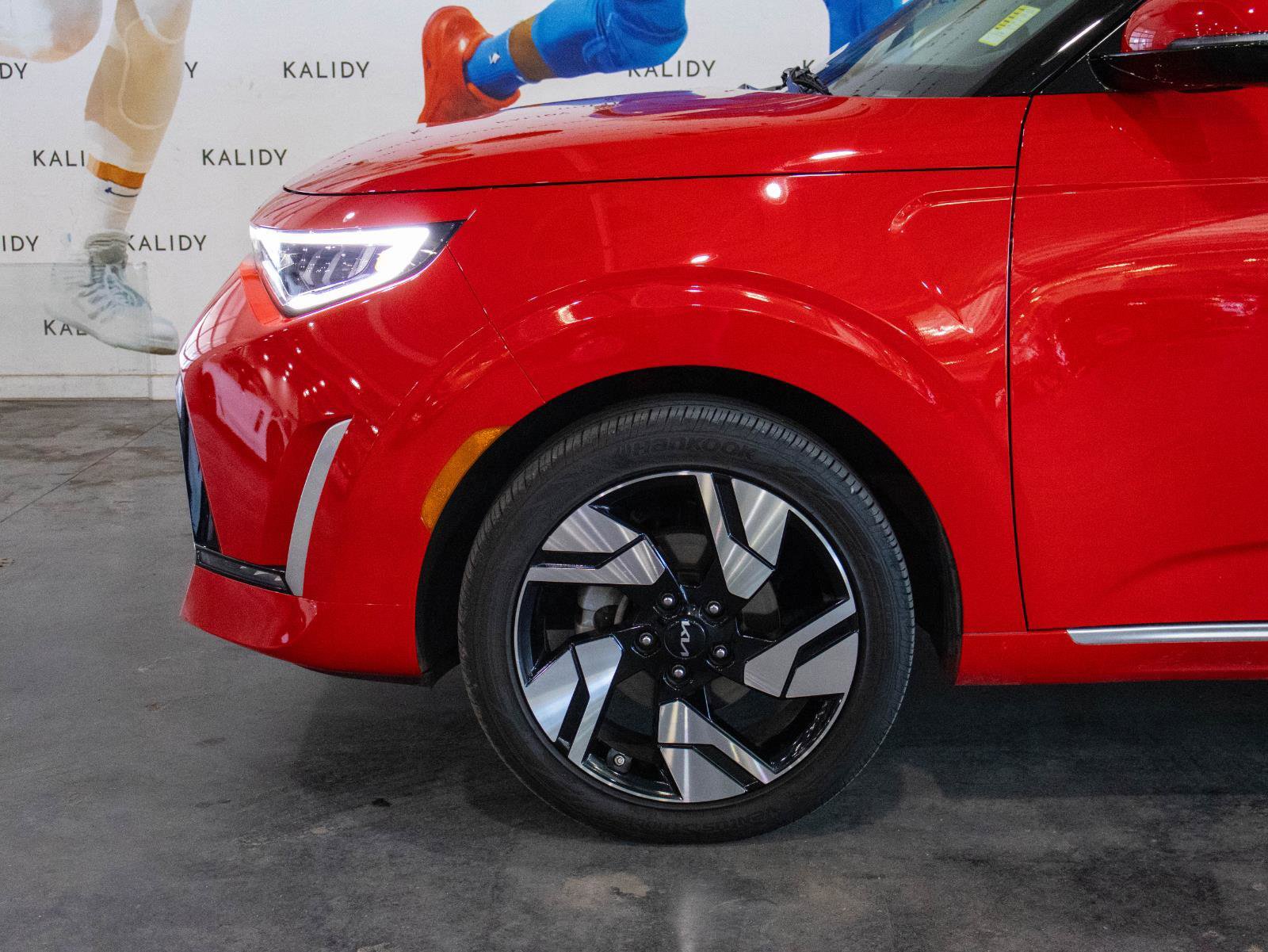 Used 2025 Kia Soul GT-Line w/ GT-Line Technology Package FWD image 18