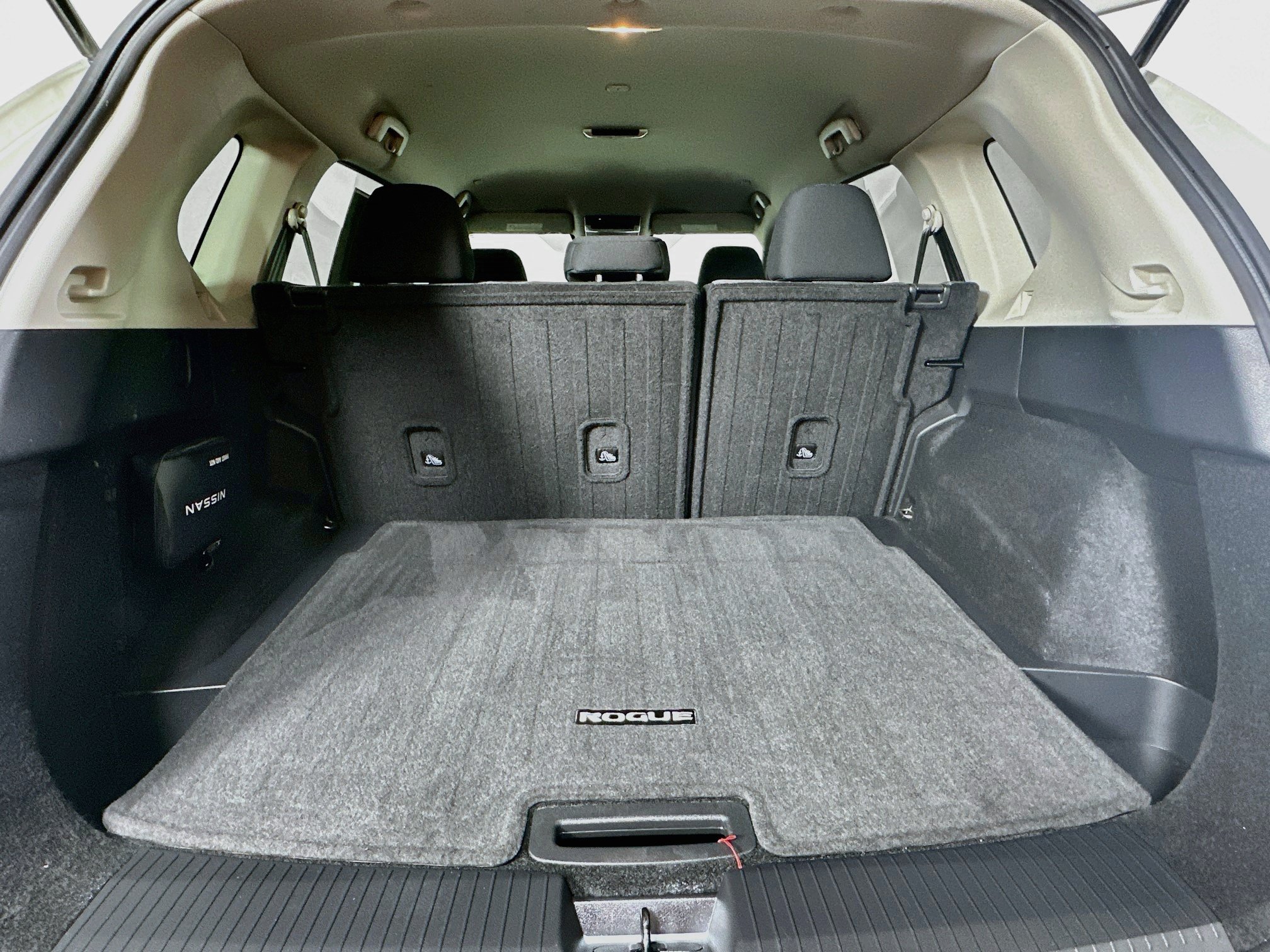 Used 2023 Nissan Rogue SV FWD image 29