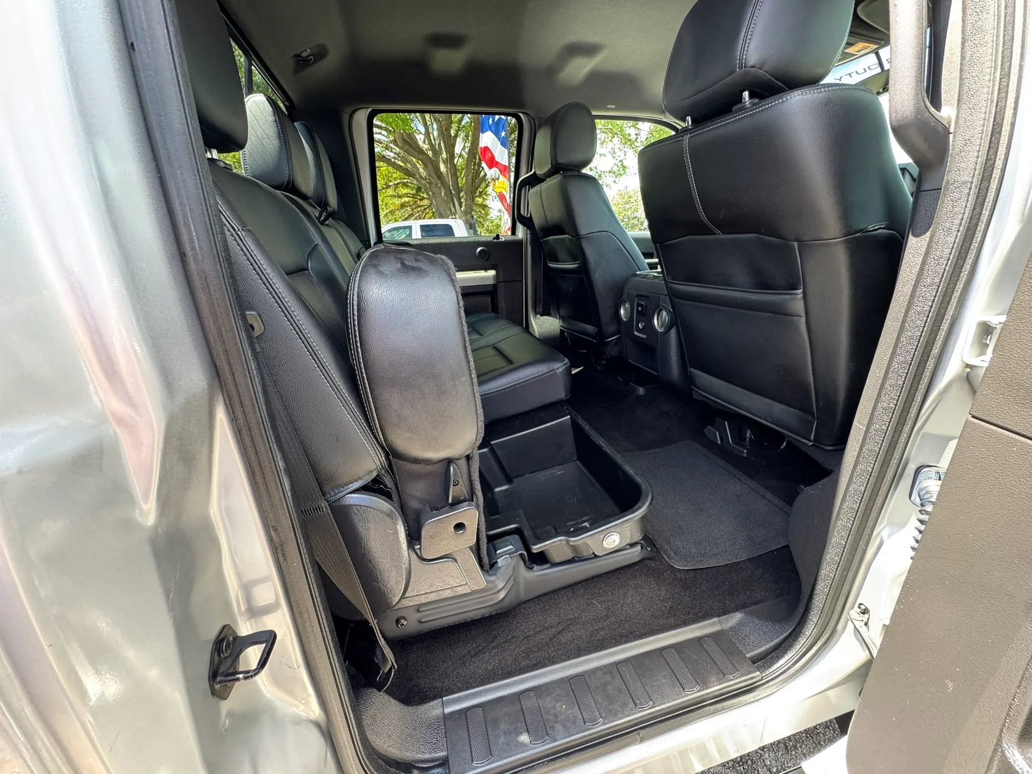 Used 2015 Ford F350 Lariat w/ Chrome Package image 23