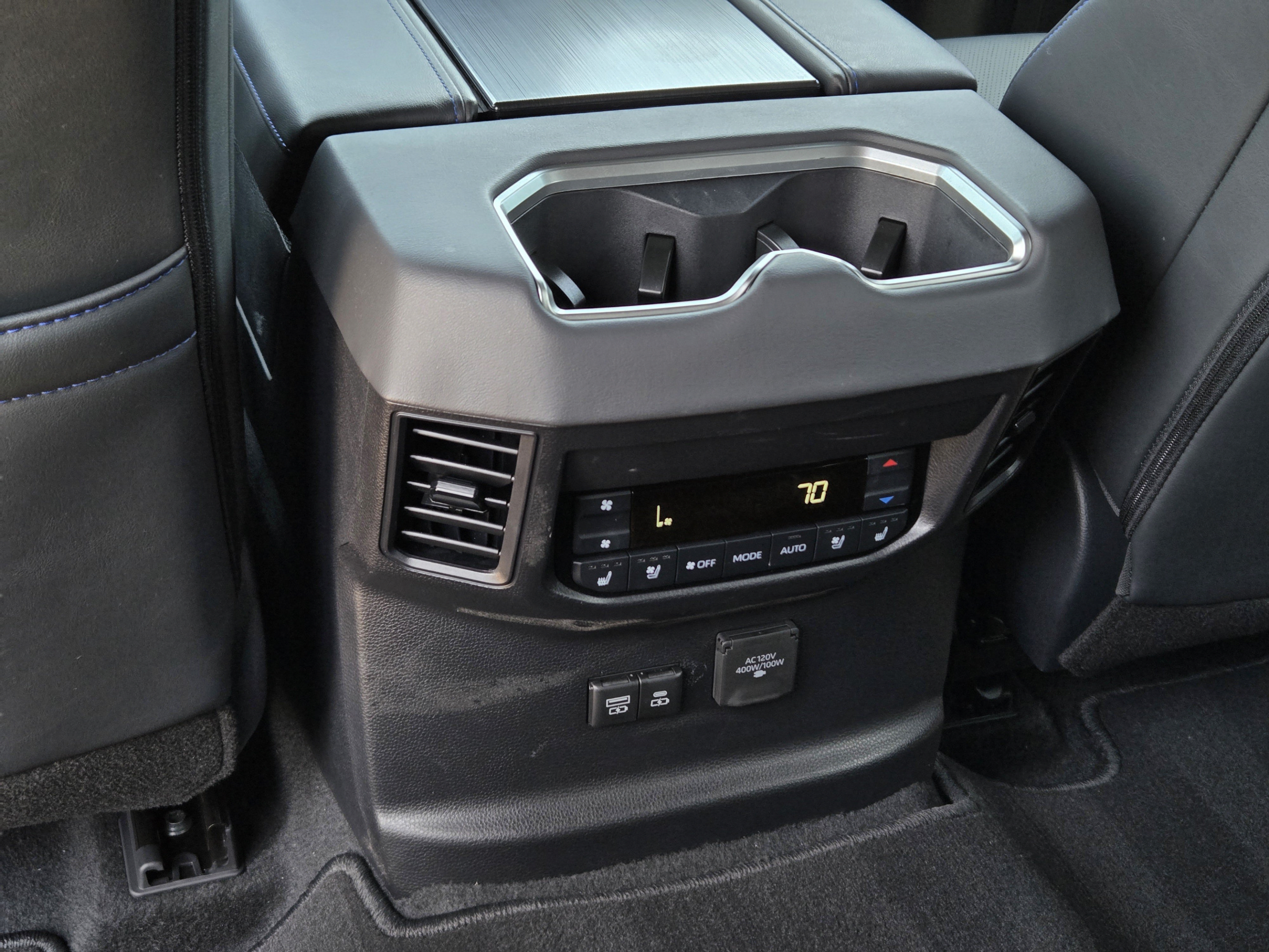 Used 2025 Toyota Sequoia Platinum AWD/4WD image 28