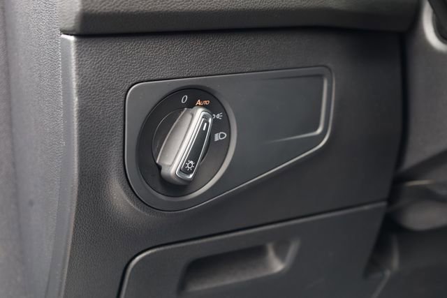 Used 2022 Volkswagen Tiguan SE R-Line FWD image 14