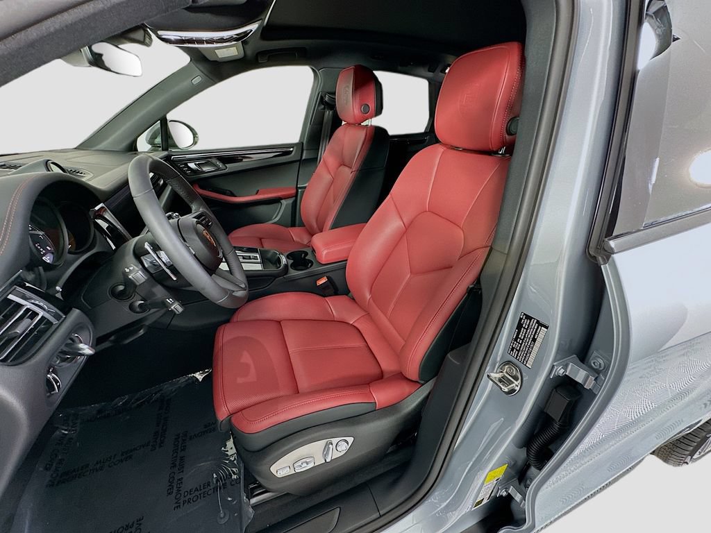 New 2026 Porsche Macan Turbo AWD/4WD image 5