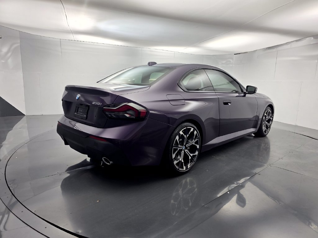 Used 2025 BMW 230i Coupe w/ Convenience Package RWD image 6