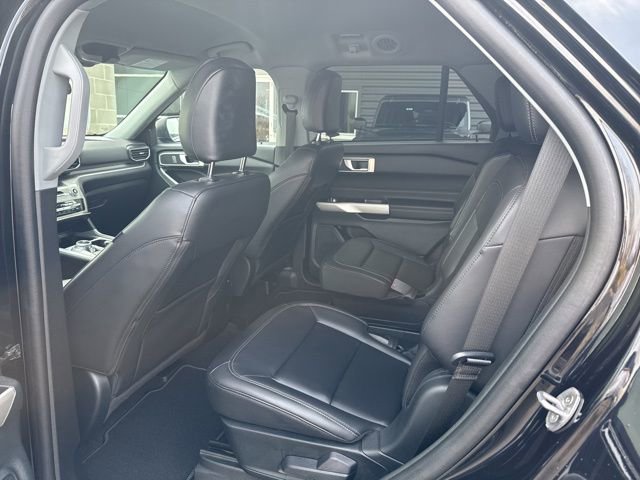 Used 2023 Ford Explorer XLT w/ Equipment Group 202A image 33