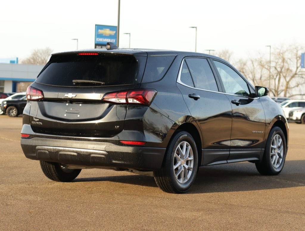 Used 2024 Chevrolet Equinox LT w/ LPO, Floor Liner Package image 7
