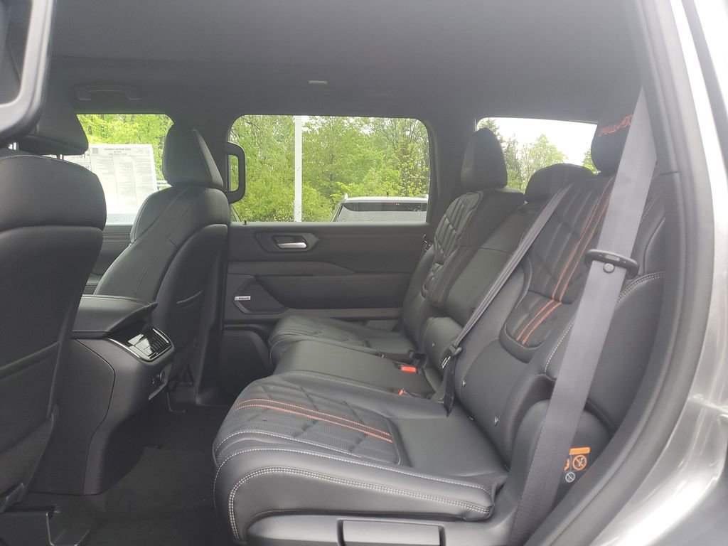 New 2025 Nissan Armada PRO-4X w/ Pro-4X Premium Package image 26