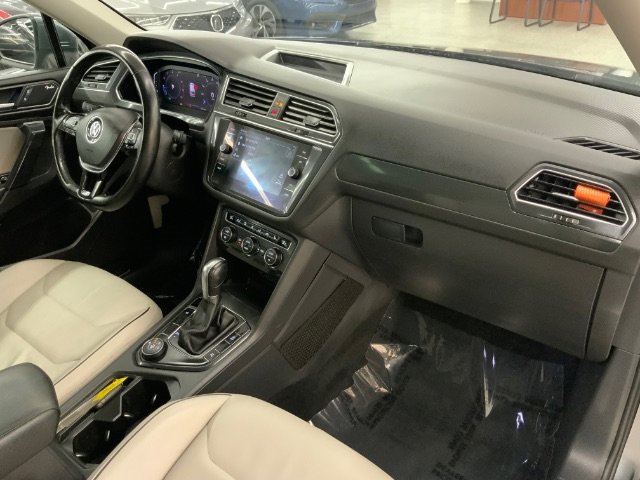 Used 2019 Volkswagen Tiguan SEL Premium image 10