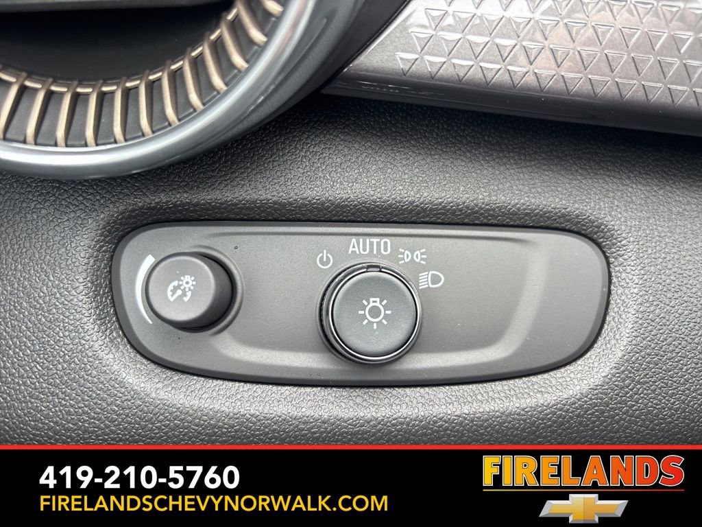 New 2026 Chevrolet Trax ACTIV w/ Sunroof Package image 17