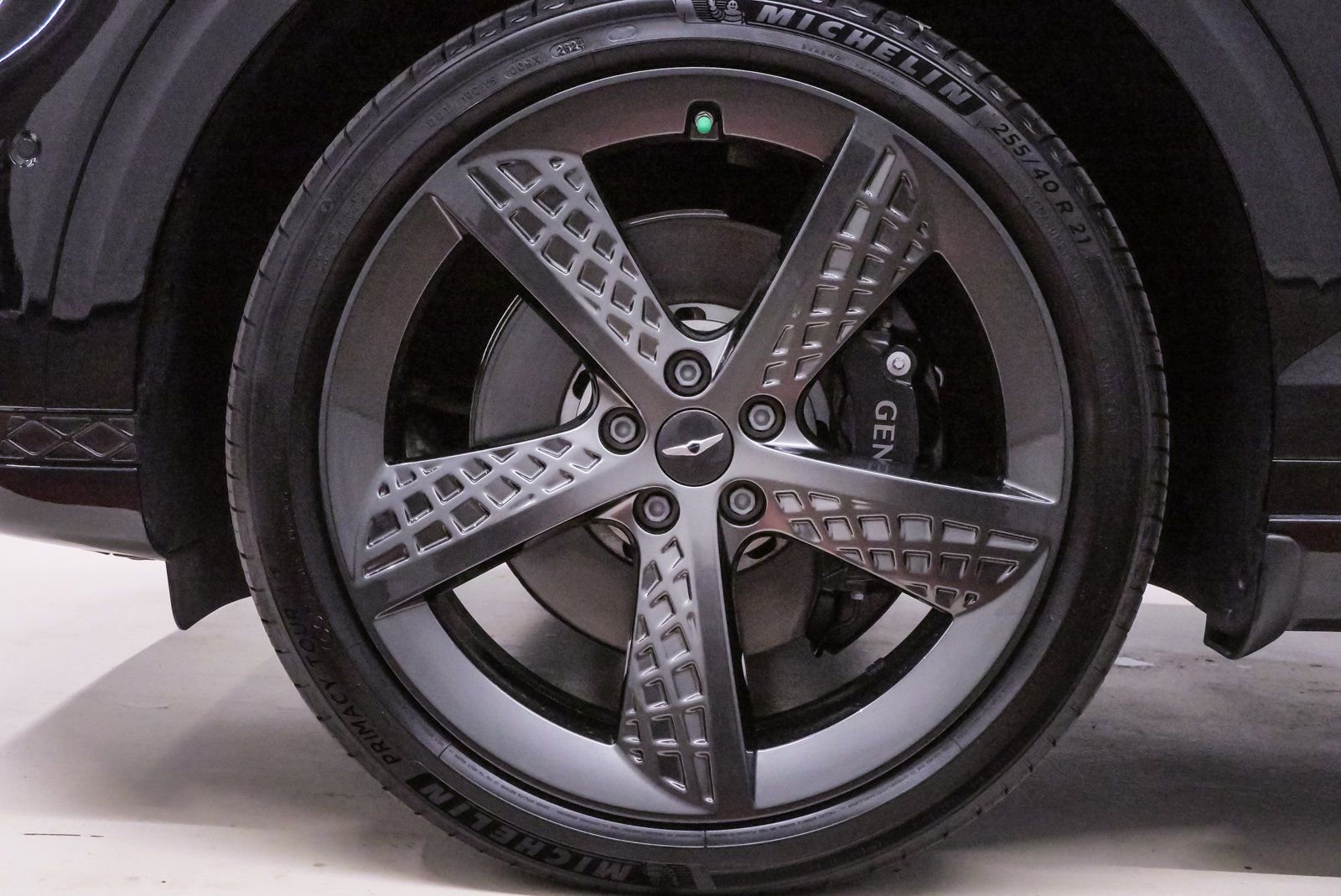 Certified 2025 Genesis GV70 3.5T Sport w/ Sport Advanced Package image 27