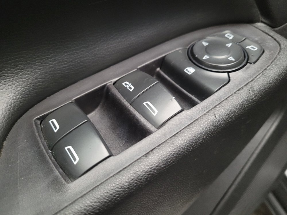 Used 2021 Chevrolet Equinox LT image 27