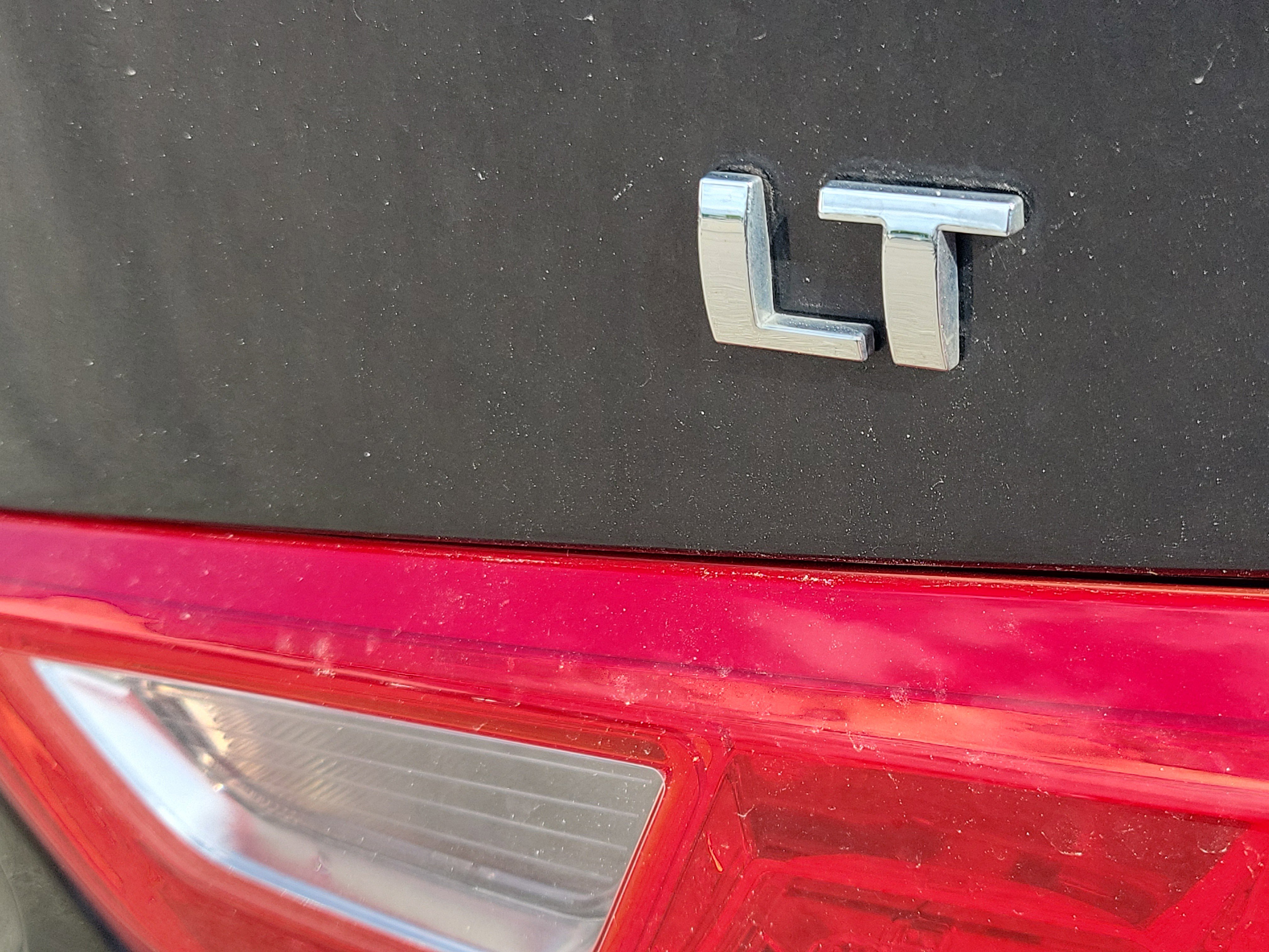 Used 2023 Chevrolet Malibu LT FWD image 12