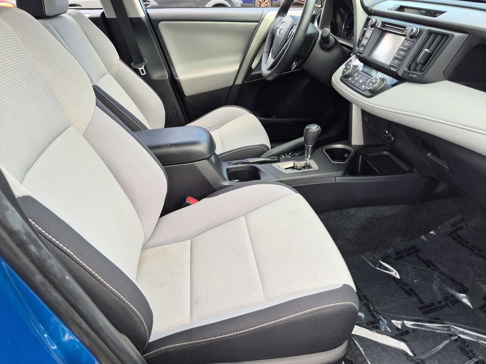 Used 2018 Toyota RAV4 XLE w/ Plus Extra Value Package FWD image 21