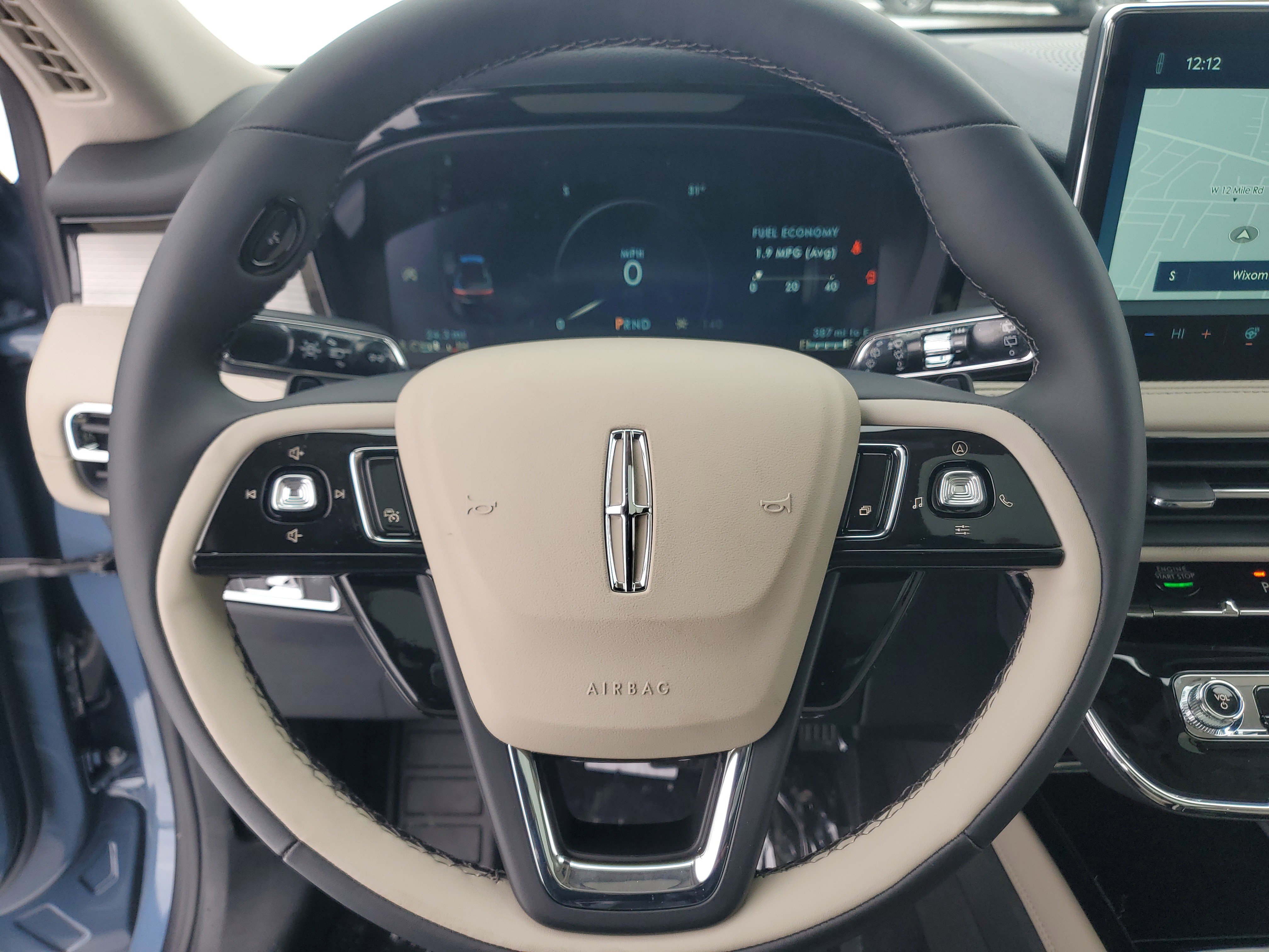 New 2026 Lincoln Corsair Premiere image 16