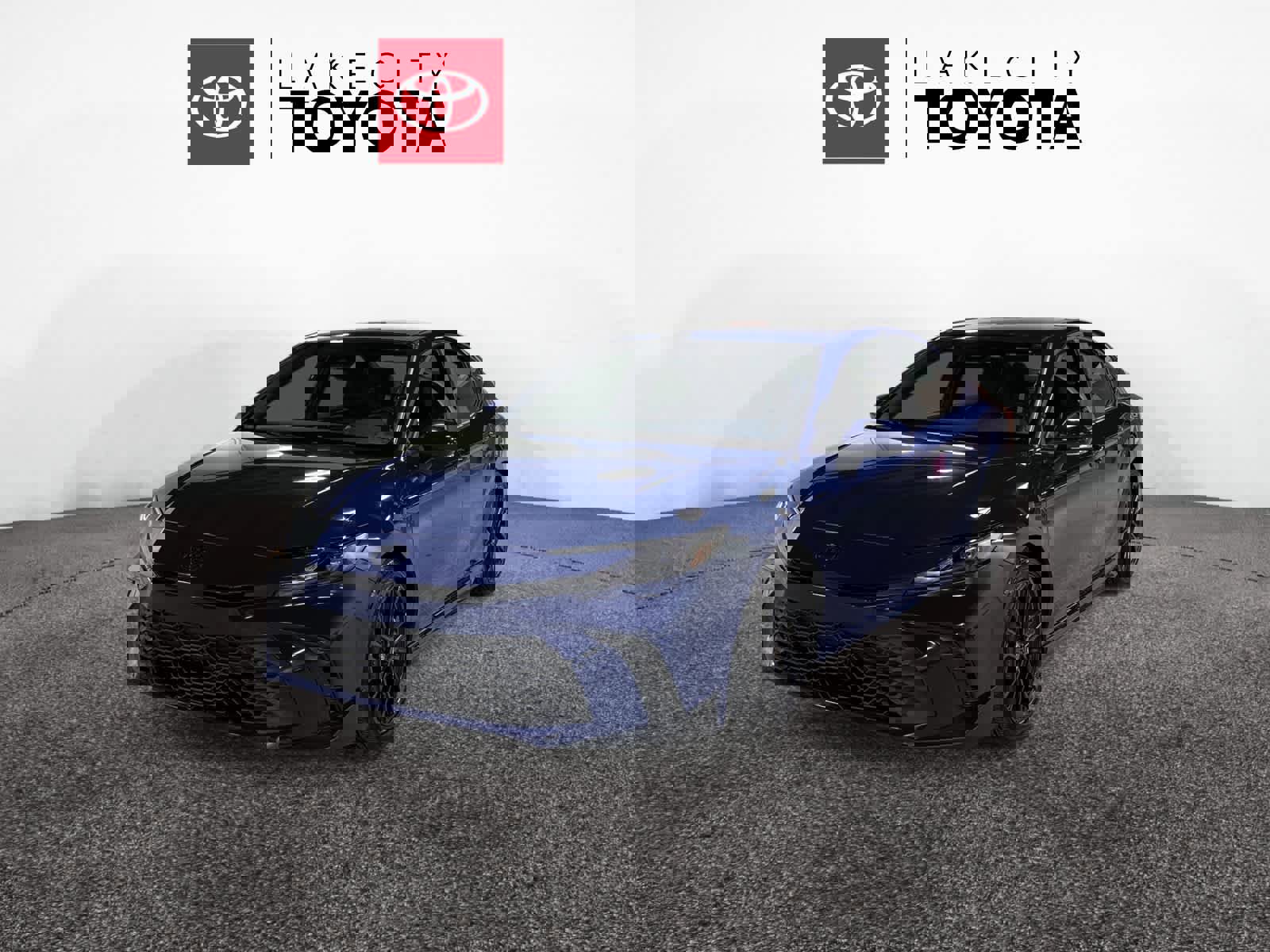 Used 2026 Toyota Camry SE image 1