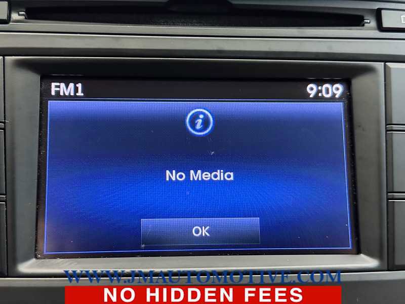 Used 2017 Hyundai Santa Fe Sport AWD/4WD image 23