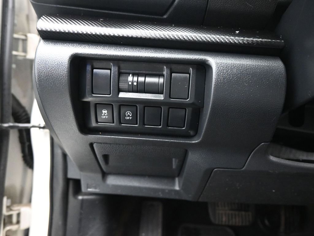 Used 2022 Subaru Crosstrek 2.0i Premium image 11